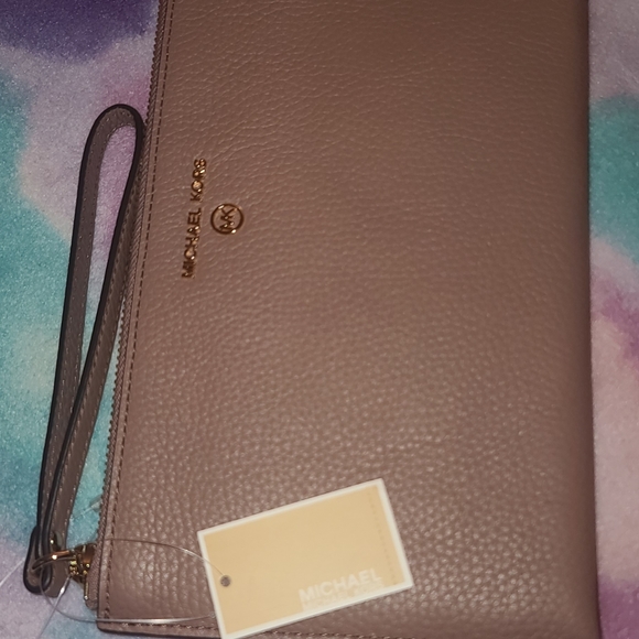 Micheal Kors - Picture 6 of 8